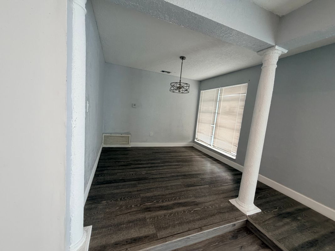 Building Photo - 7031 NW 20th St