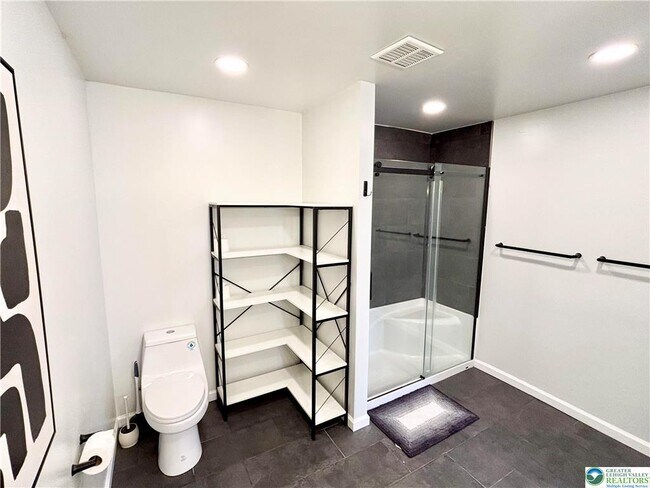 Building Photo - 1319 Mohr Cir