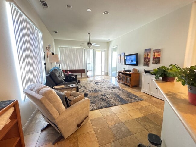 Building Photo - Del Web Rental 2 Bedroom