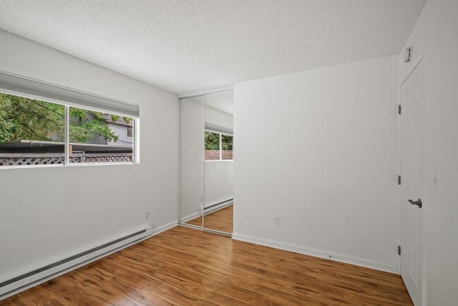 Building Photo - 1220 Mission Blvd