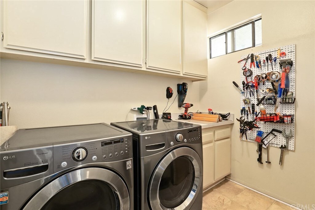 Building Photo - 330 Cordova St