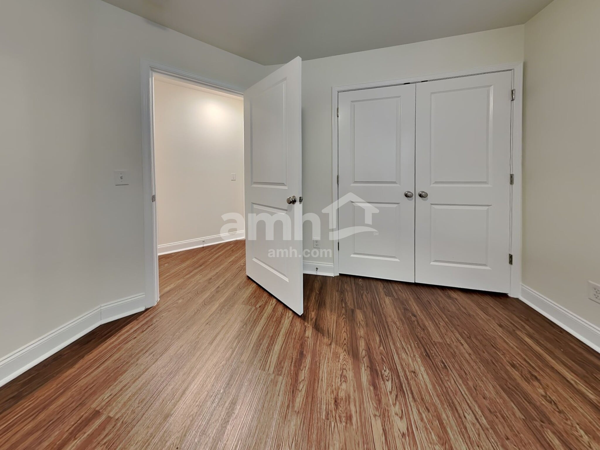 Building Photo - 16 Cherry St