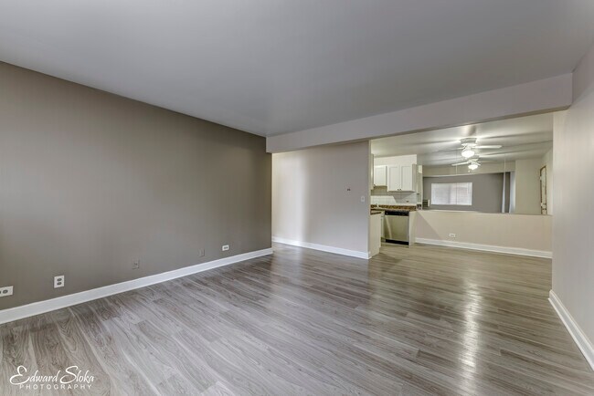 Primary Photo - Wauconda Park Apartments