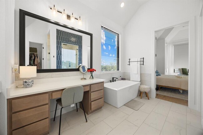 Building Photo - 212 Texas Bluebonnet Trl