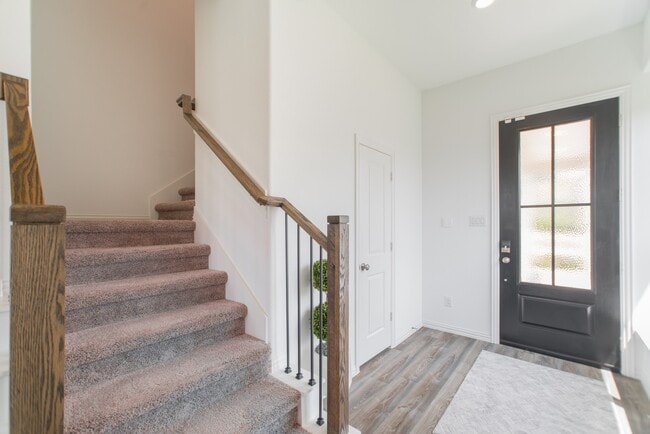 Building Photo - 442 Lake Day Dr