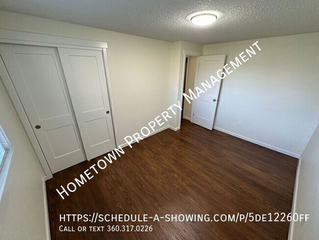 Building Photo - 3611 Landau Ave NE