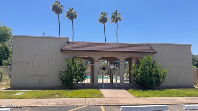 Building Photo - 4255 N 81st St