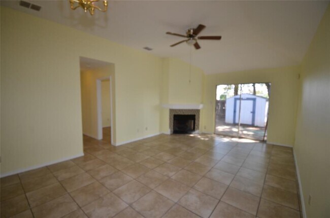 Building Photo - 4729 Castleman Dr