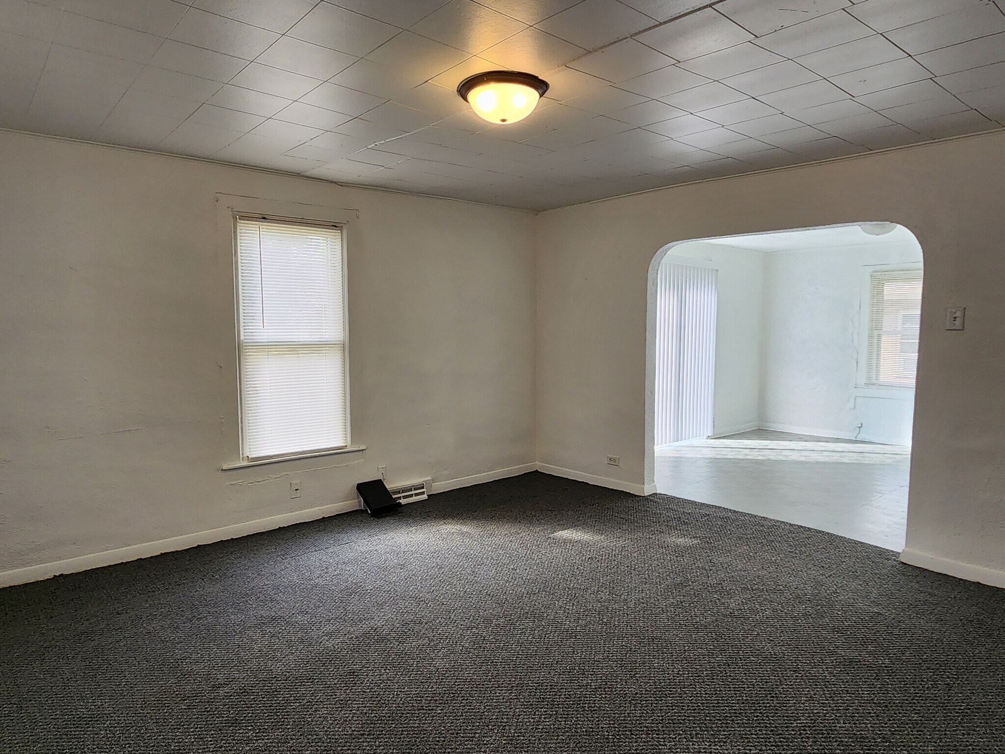 Building Photo - 612 6th St SW