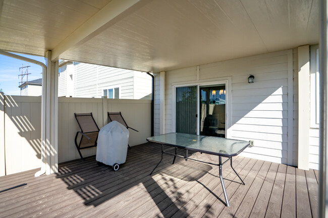 Building Photo - 5359 S Redeken Pl