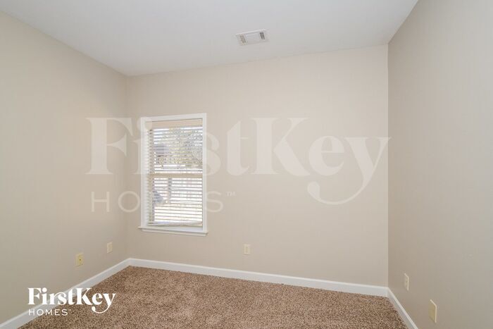 Building Photo - 7706 Authur Dr