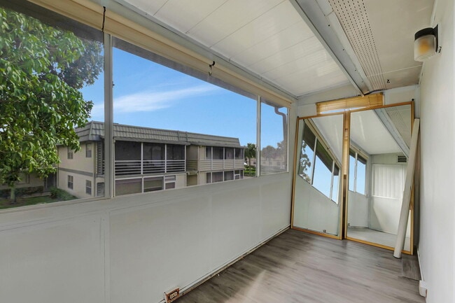 Building Photo - 171 Monaco Way