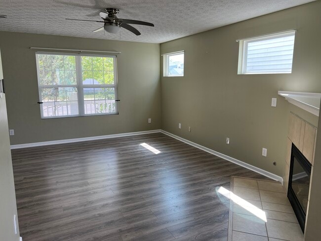 Living Room (empty) - 5537 Goose Falls Dr