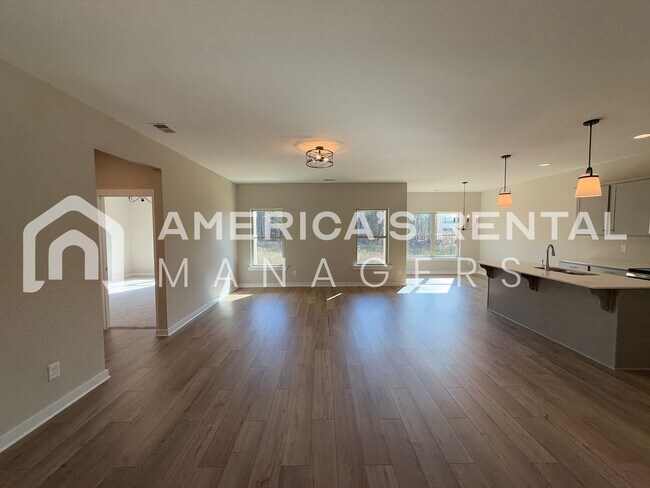 Building Photo - Home for rent in Riverside! Available to View Now!