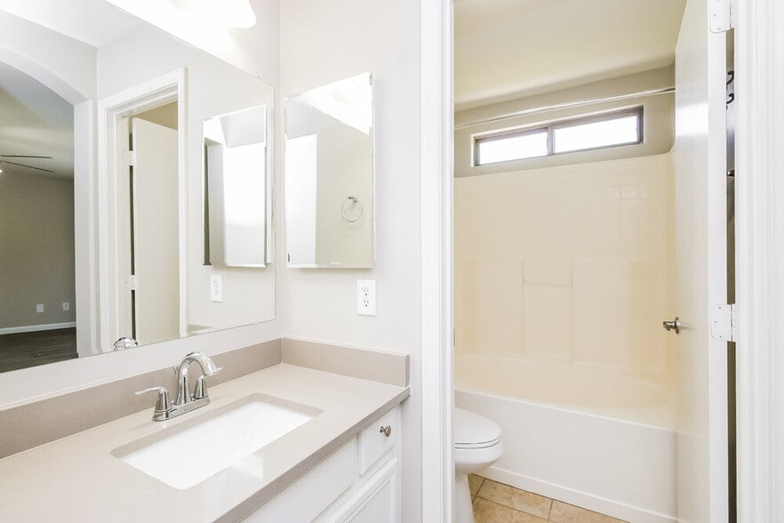 Building Photo - 21063 E Sonoqui Dr