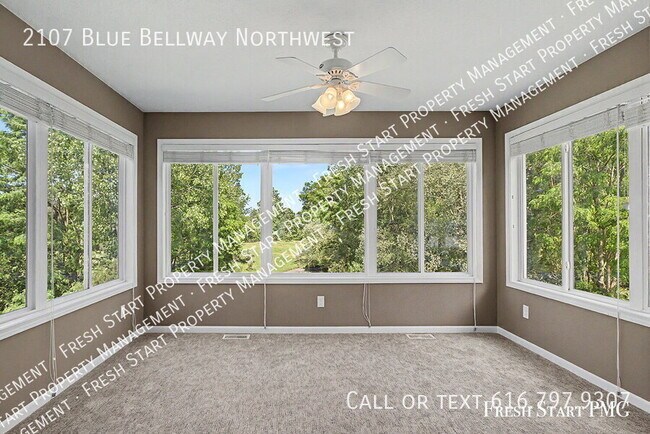 Building Photo - 2107 Blue Bell Way