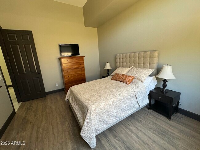 Building Photo - 4053 N Sage Creek Cir