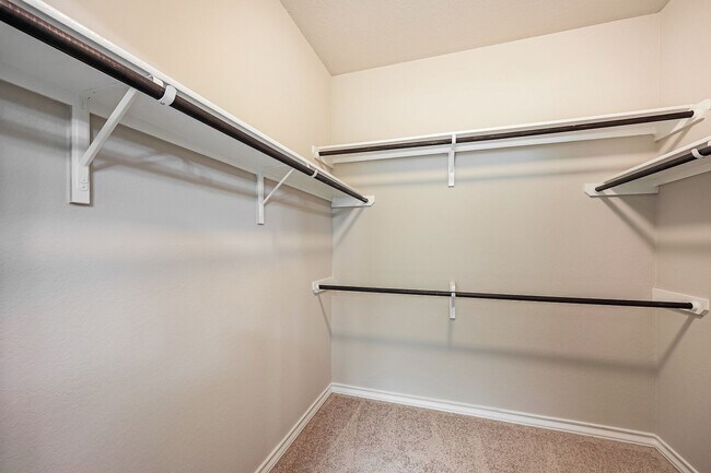 Building Photo - 5 BR/3.5BA | Newly Renovated Single Family Home | 1-Car Garage Parking | Fenced Backyard!