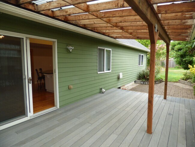 Building Photo - Rent Special: 1/2 Off January's Rent!