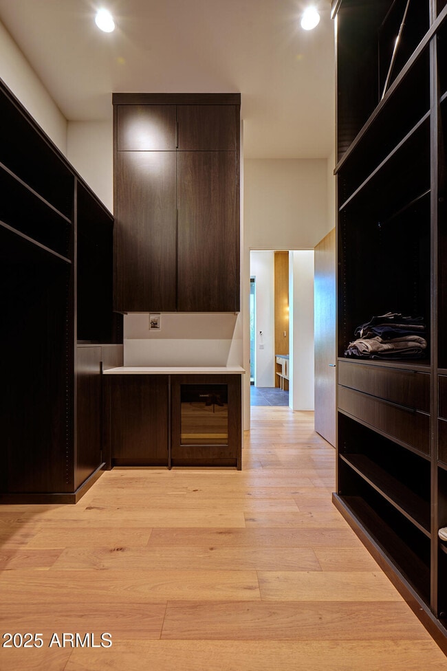 Building Photo - 10249 E Joy Ranch Rd