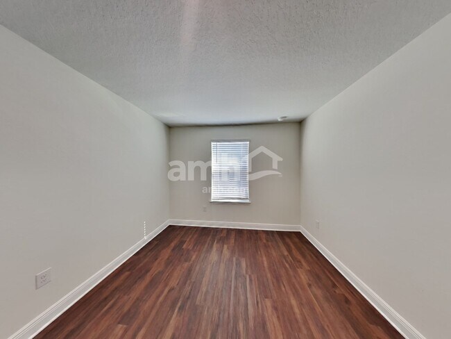 Building Photo - 27288 St Andrews Ave