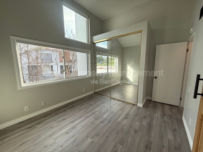 Building Photo - 1231 Tivoli Ln