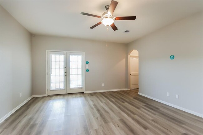Building Photo - 25381 Cypress Bend Dr