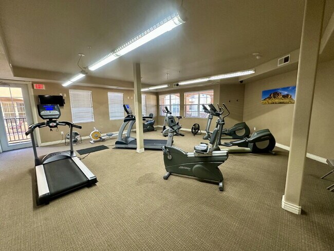 Building Photo - 14575 W Mountain View Blvd