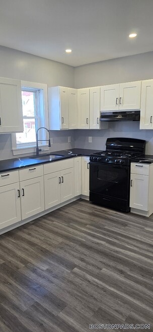 Building Photo - 56 Woolson St