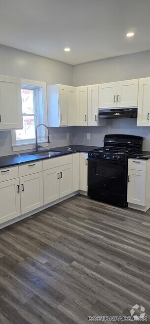 Building Photo - 56 Woolson St