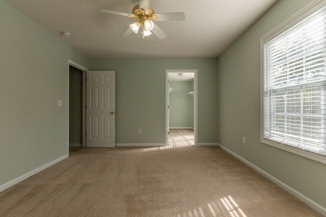 Building Photo - Available Now in Chadwick Shores