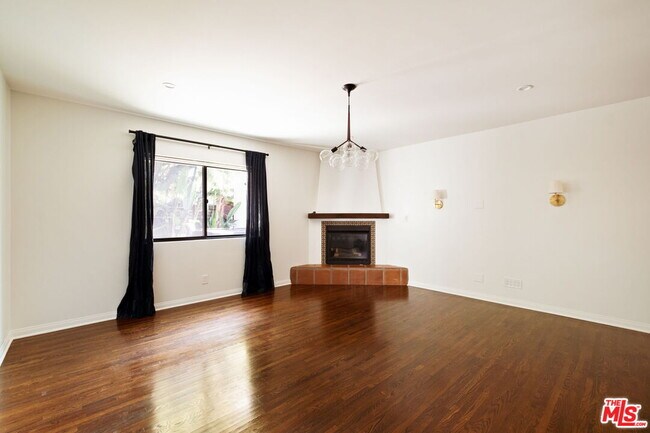 Building Photo - 3720 Military Ave