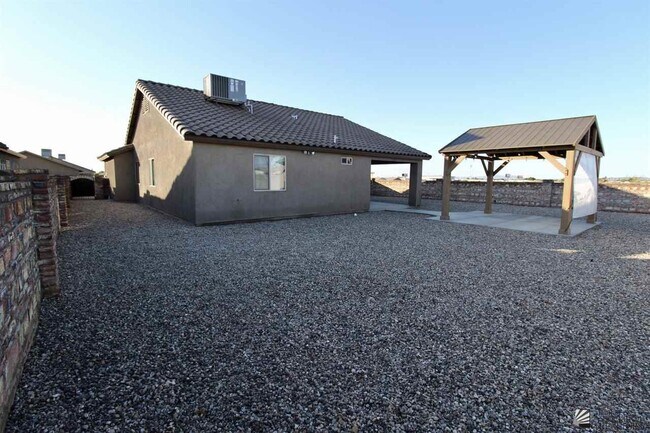 Building Photo - 11319 S Avenida Compadres