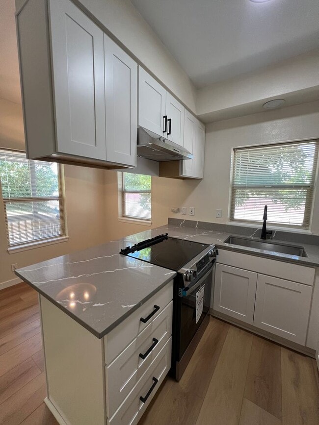 Building Photo - 409/411 S 58th Street