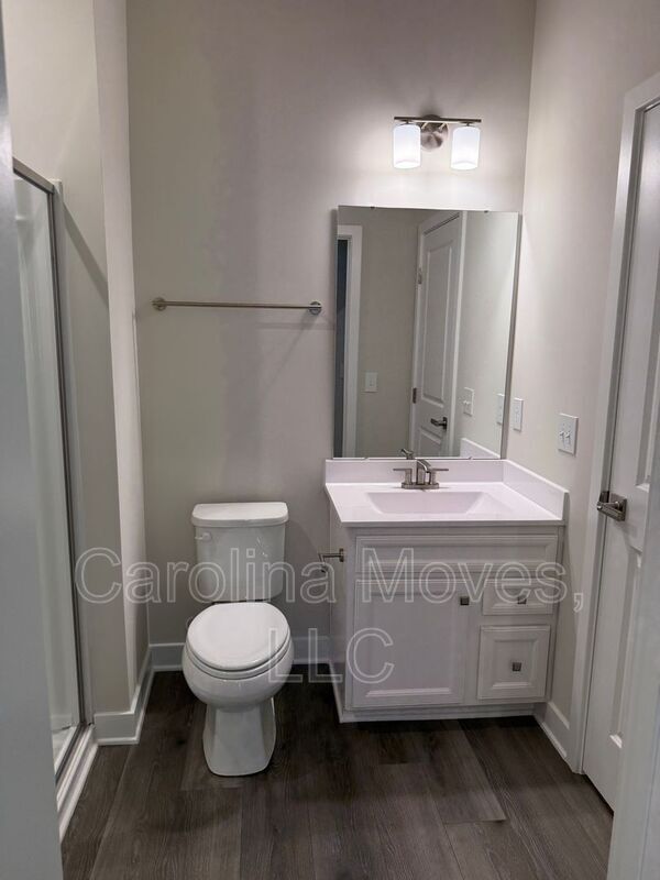 Building Photo - 7071 Glass Ct