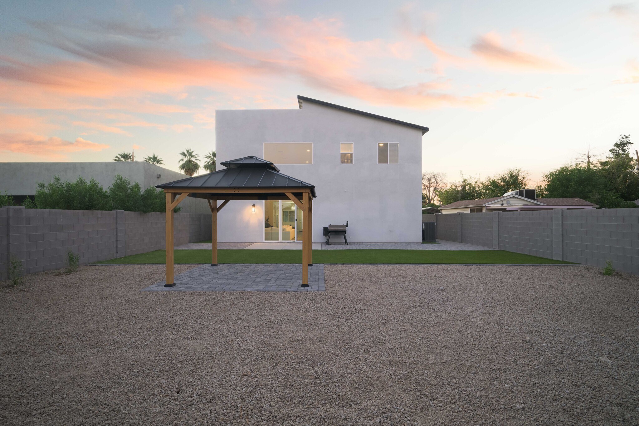 Building Photo - 2821 N 28th Pl