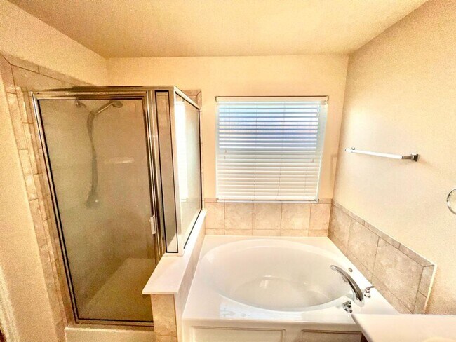 Building Photo - House For Lease Pflugerville