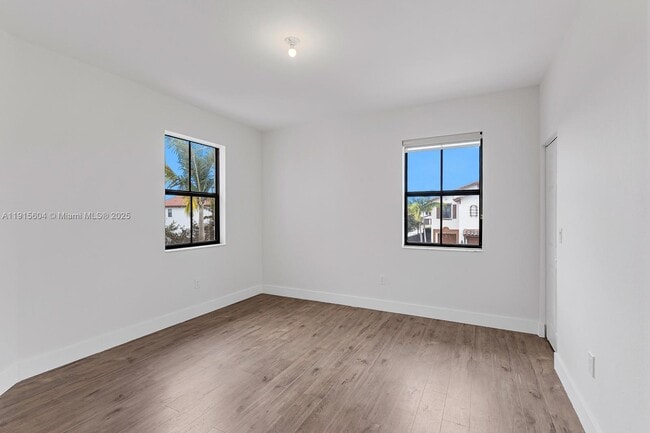 Building Photo - 8725 NW 102nd Ct