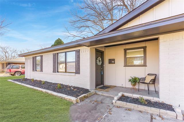 Building Photo - 714 Pleasant Valley Rd