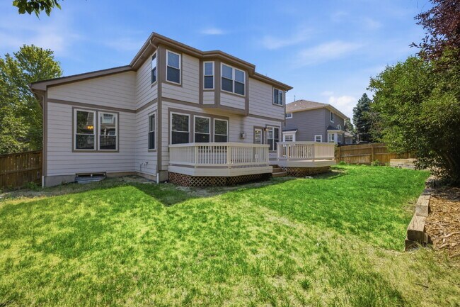 Building Photo - Spectacular Stonegate Living! Gorgeous 3-Bed Corner Finished Basement, Wet Bar, and Custom Marble...