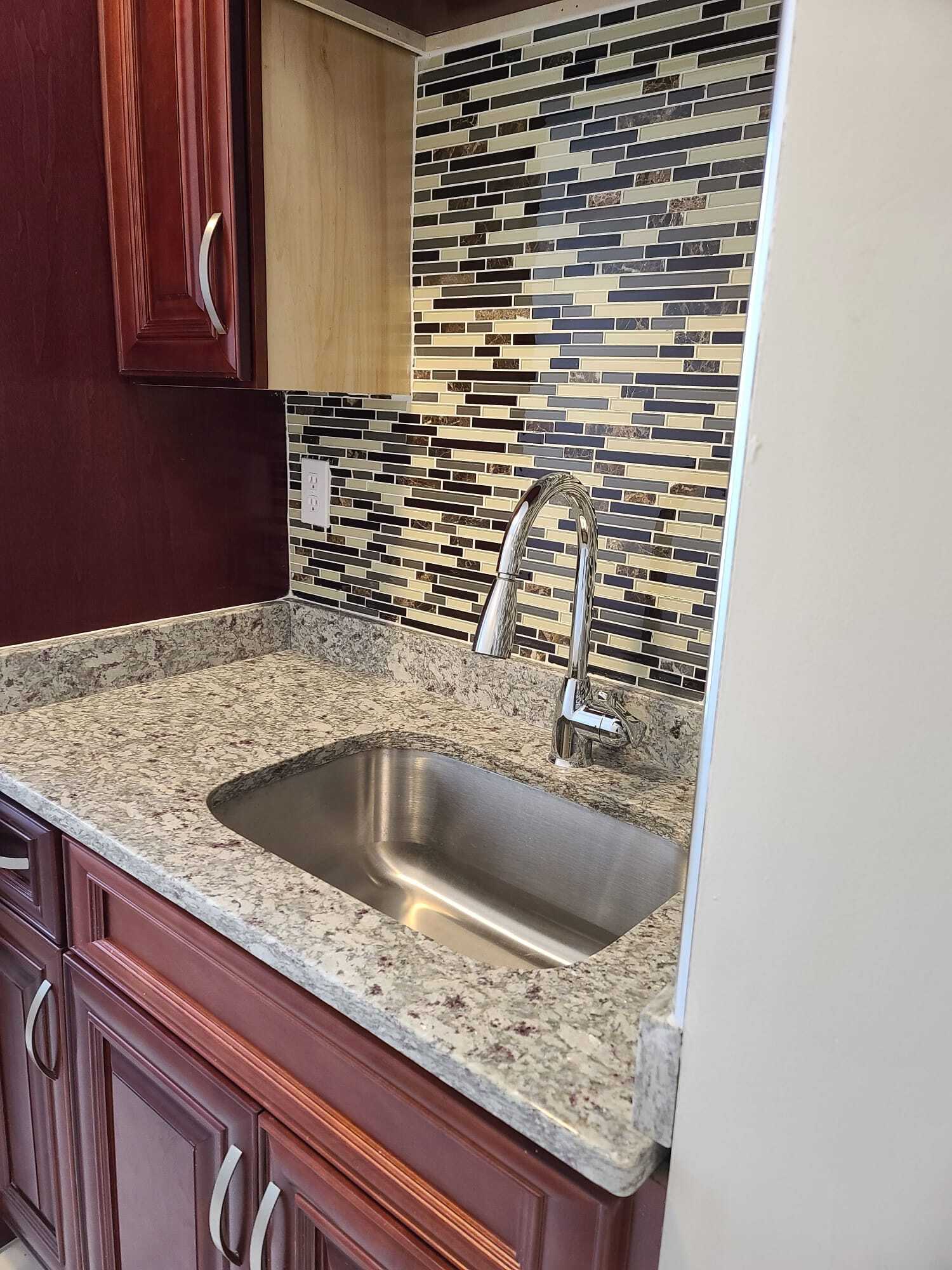 Building Photo - 194 Howard St