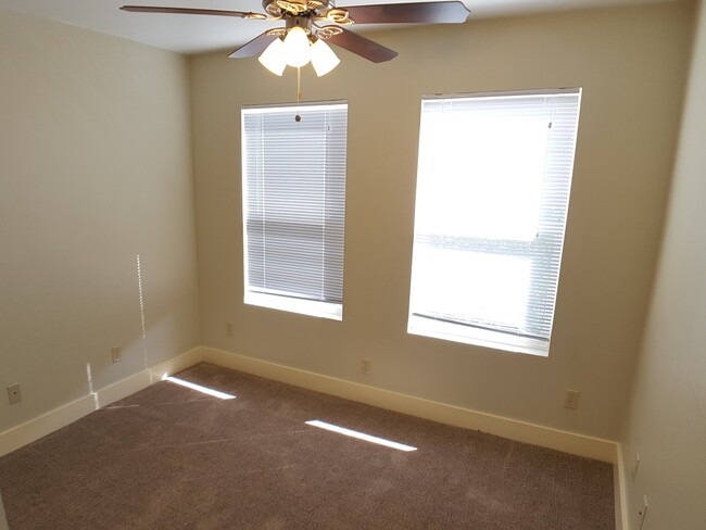Building Photo - Beautiful 4 bedroom property near CSUC and...
