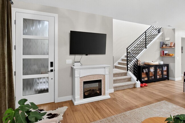 Building Photo - 16370 Alzere Pl