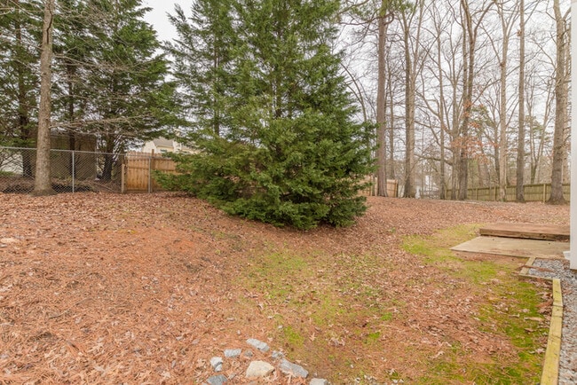 Building Photo - 3 BD 2 BA  Fenced Ranch with Bonus Room