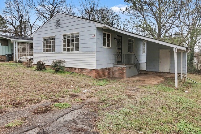 Building Photo - 1520 17th Way SW