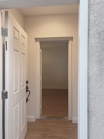 Building Photo - 11031 Dade Ln