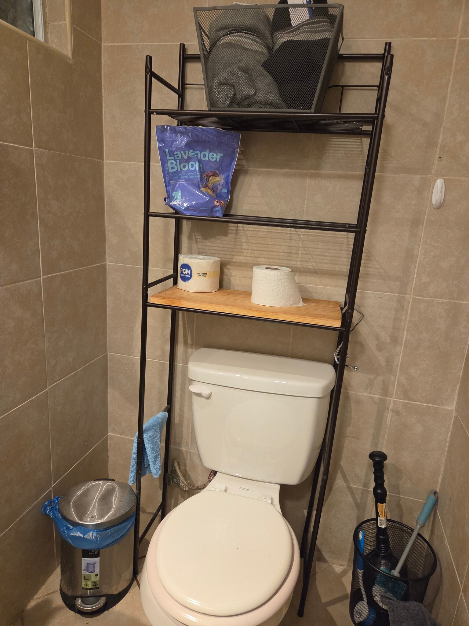 Please note that most items are for display only. - 2040 Lima Loop