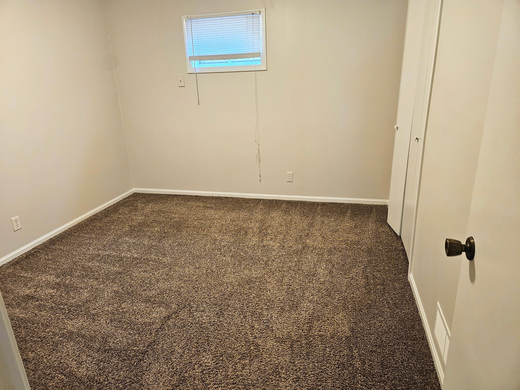 BEDROOM - 11819 County Road 438