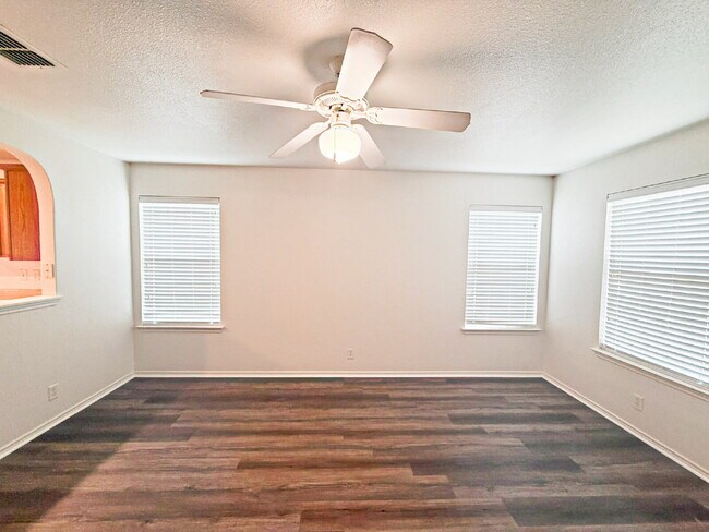 Building Photo - 3949 Wensledale Dr