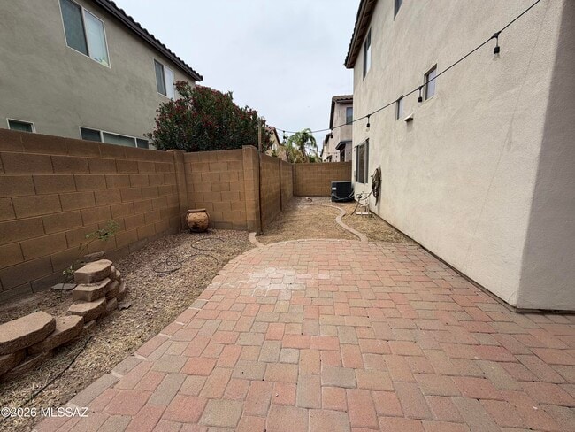Building Photo - 37 W Camino Rancho Palomas